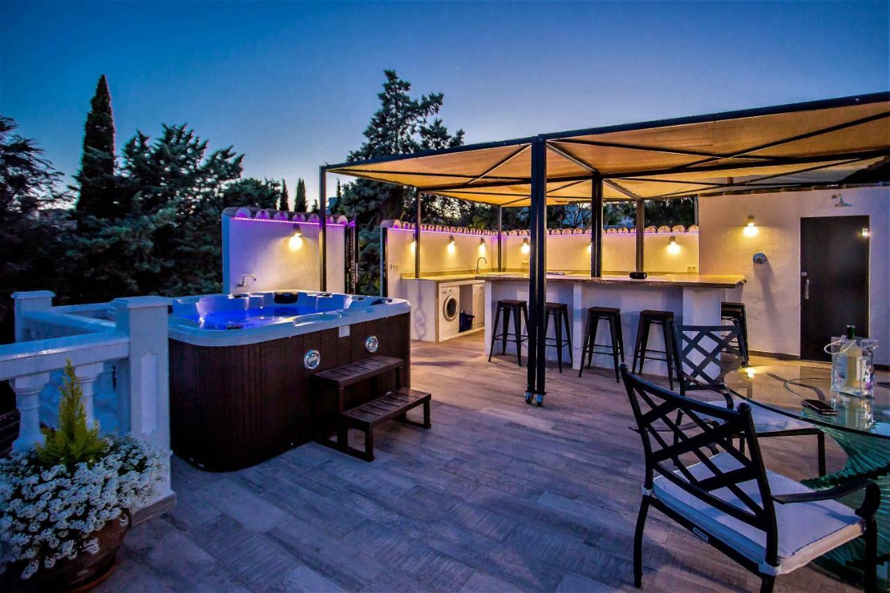 Luxury Villa With Swimming Pool And Jacuzzi Marbella Exteriér fotografie