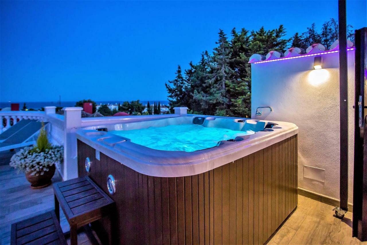 Luxury Villa With Swimming Pool And Jacuzzi Marbella Exteriér fotografie