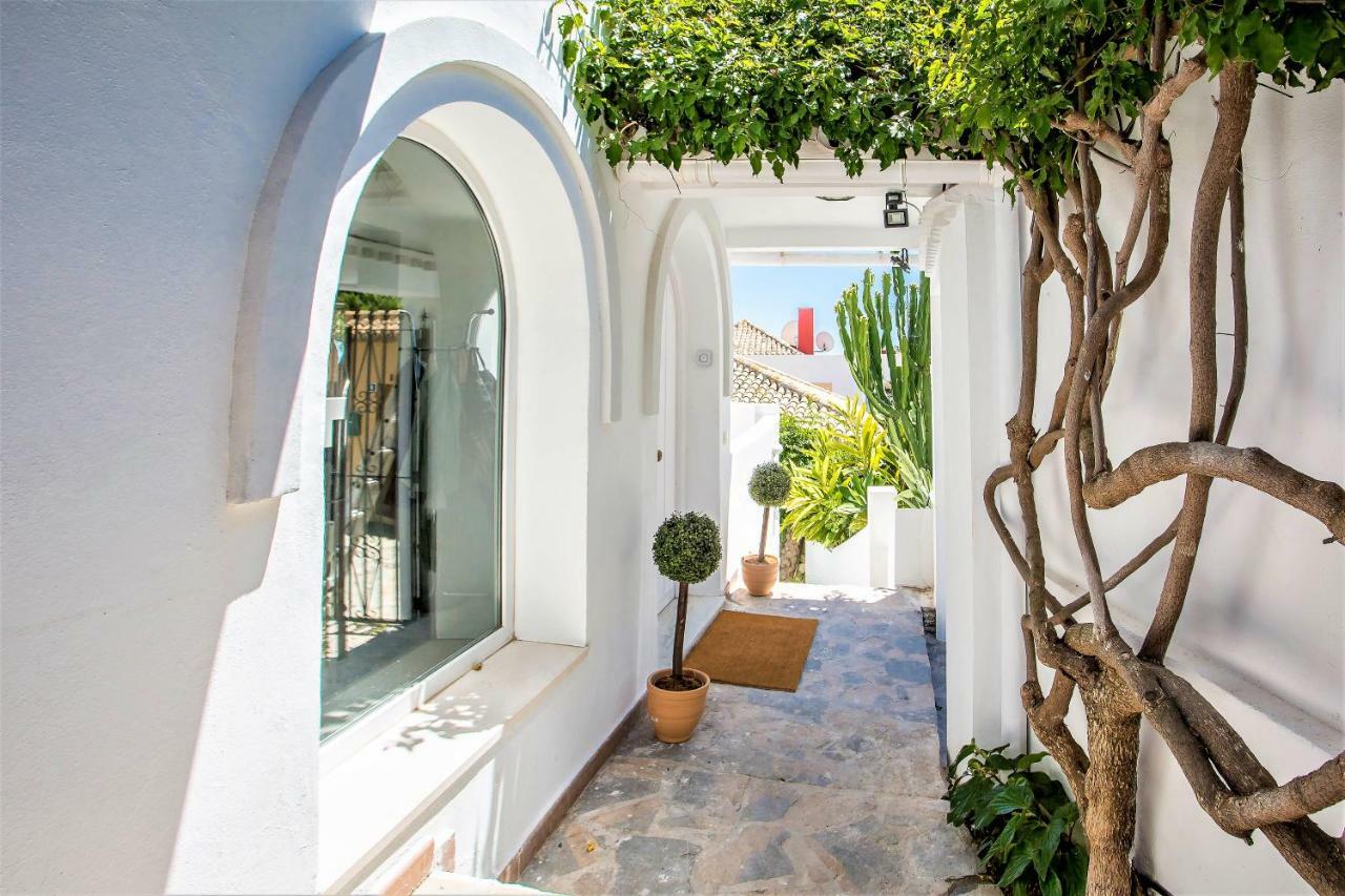 Luxury Villa With Swimming Pool And Jacuzzi Marbella Exteriér fotografie